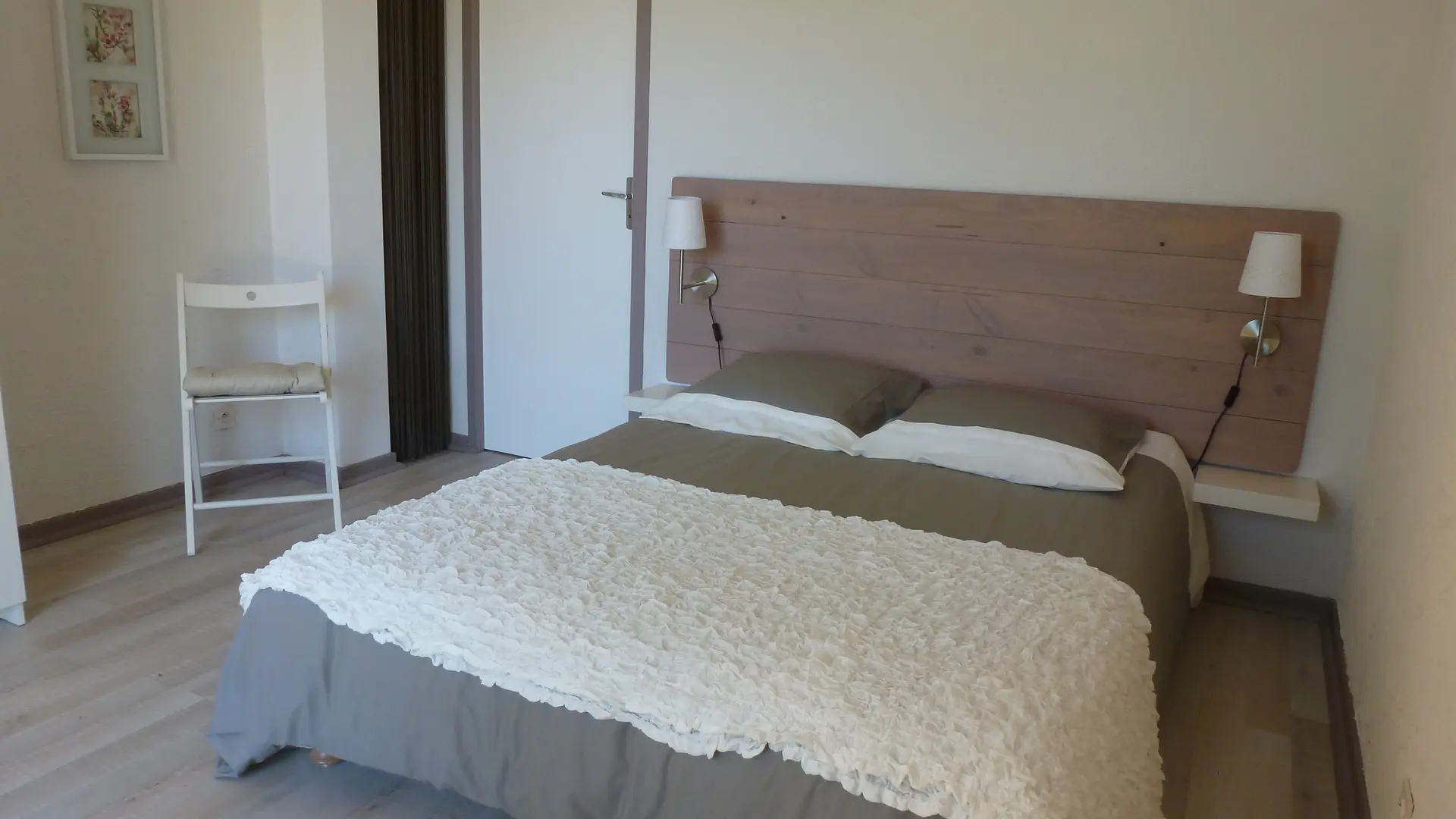 Chambre Morgon 2 pers. - L'Air du Temps PRUNIÈRES