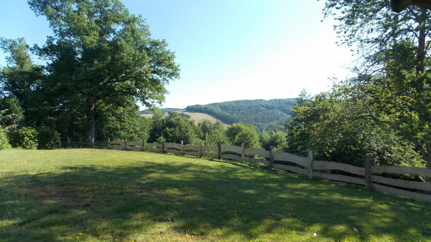 vue de la terrasse du gîte du Couturon