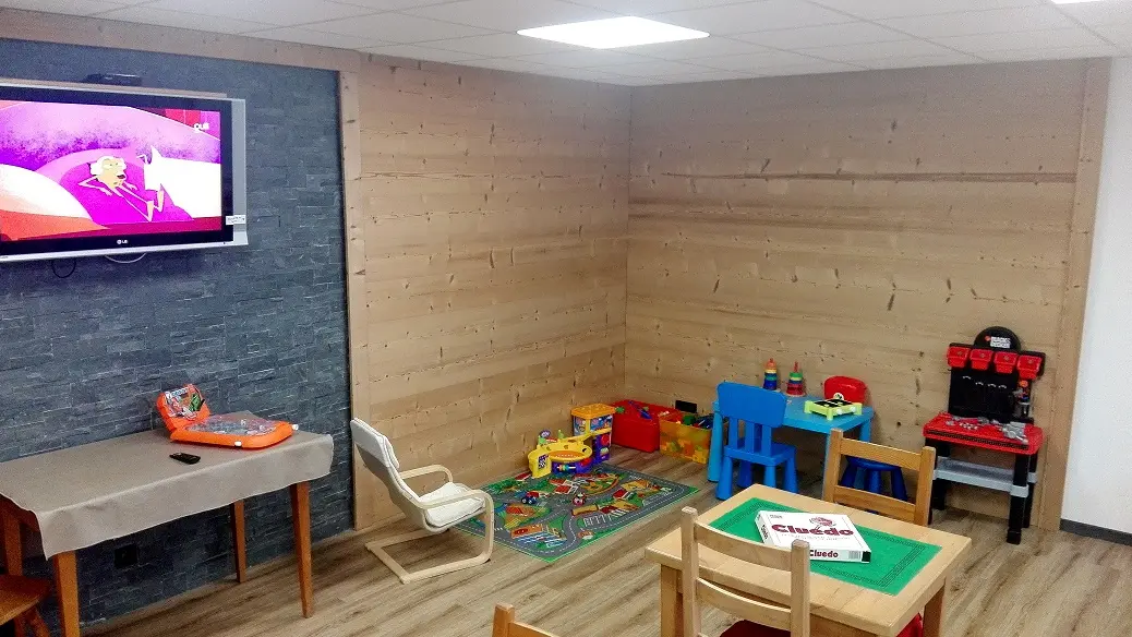 Vue sur la salle de jeux pour les enfants