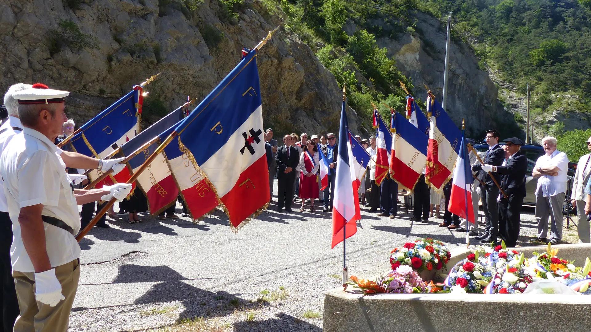 Commémoration des combats de Montclus