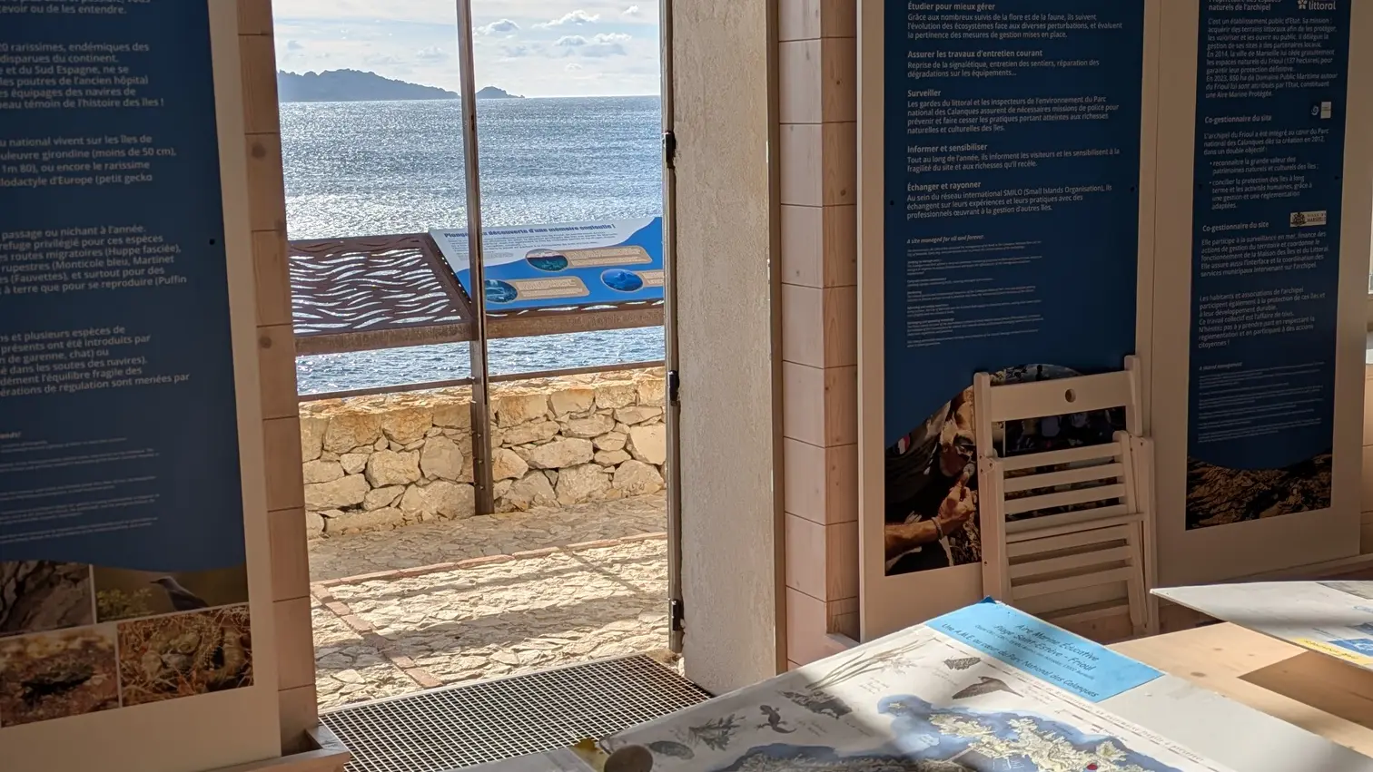 salle d'exposition à l'intérieur