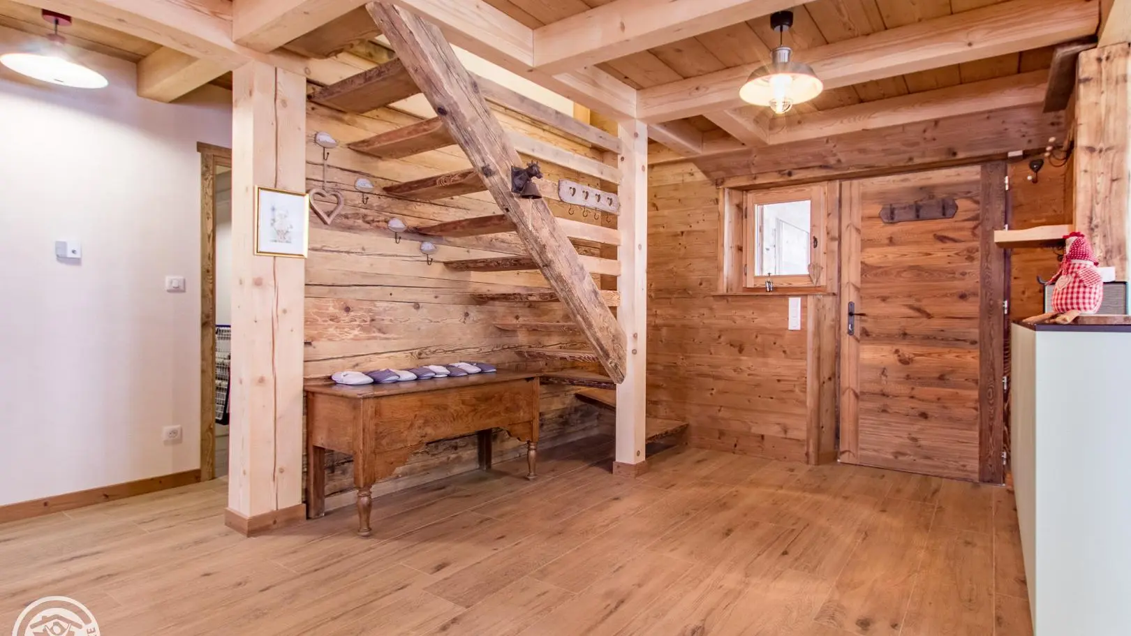 Entrée et accès à l'étage