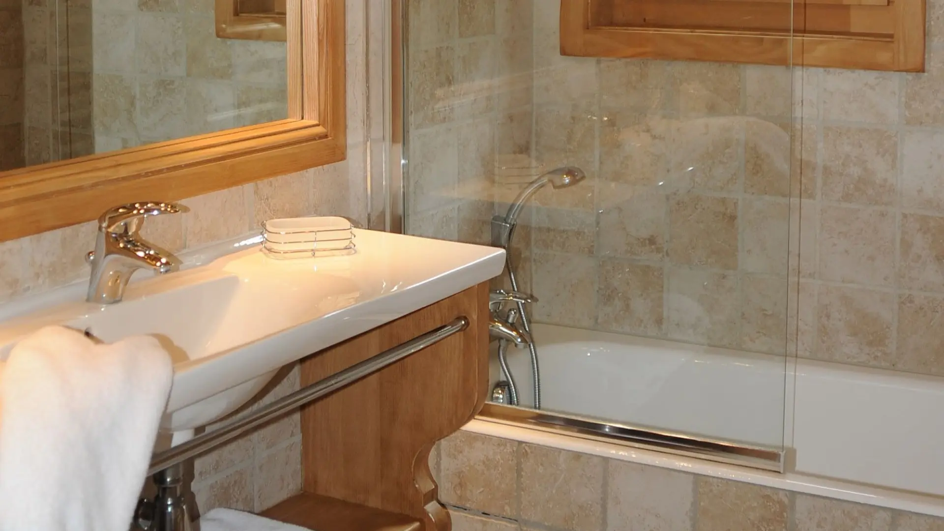 Salle de bain - Niveau 1 - Appartement Paradisio