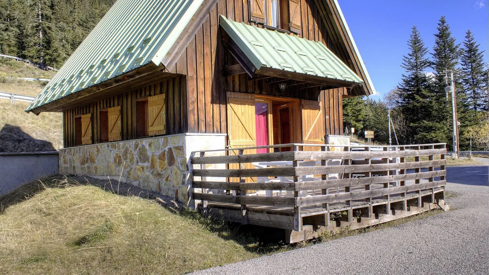 Gîte Pin-Le chalet-La Bollène-Vésubie-Gîtes de France des Alpes-Maritimes