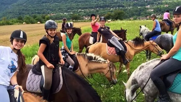 Stages d'équitation à Artemare