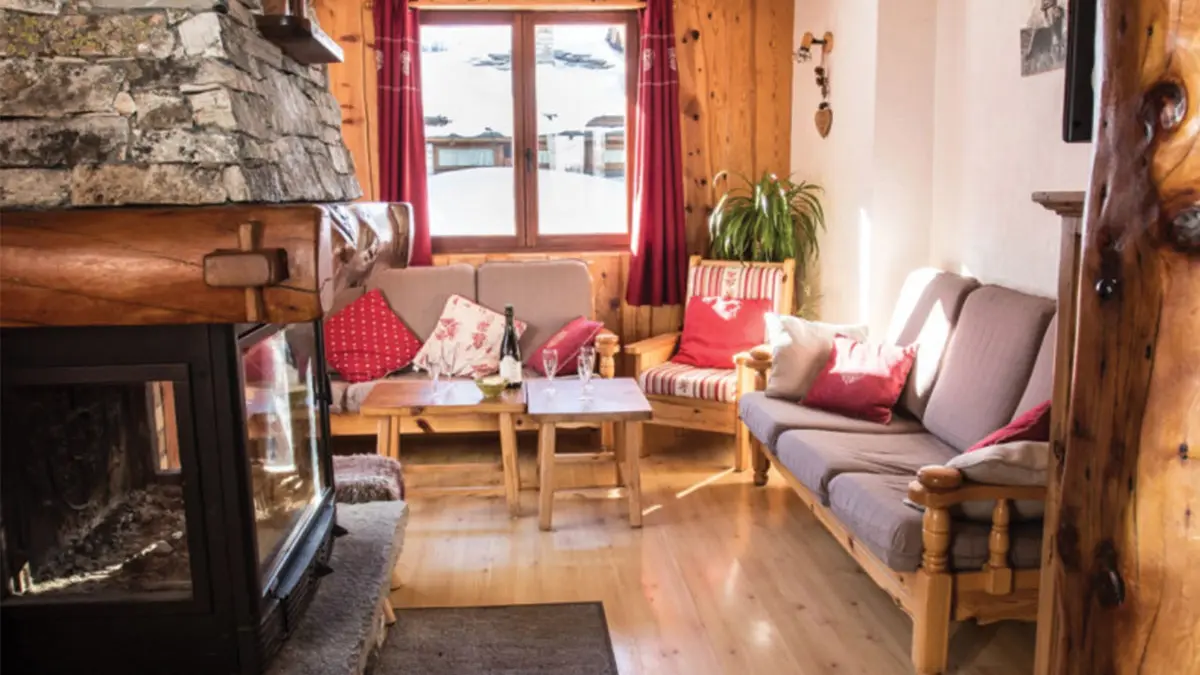 Salon avec cheminée - Chalet Bazel Val d'Isère Tourisme