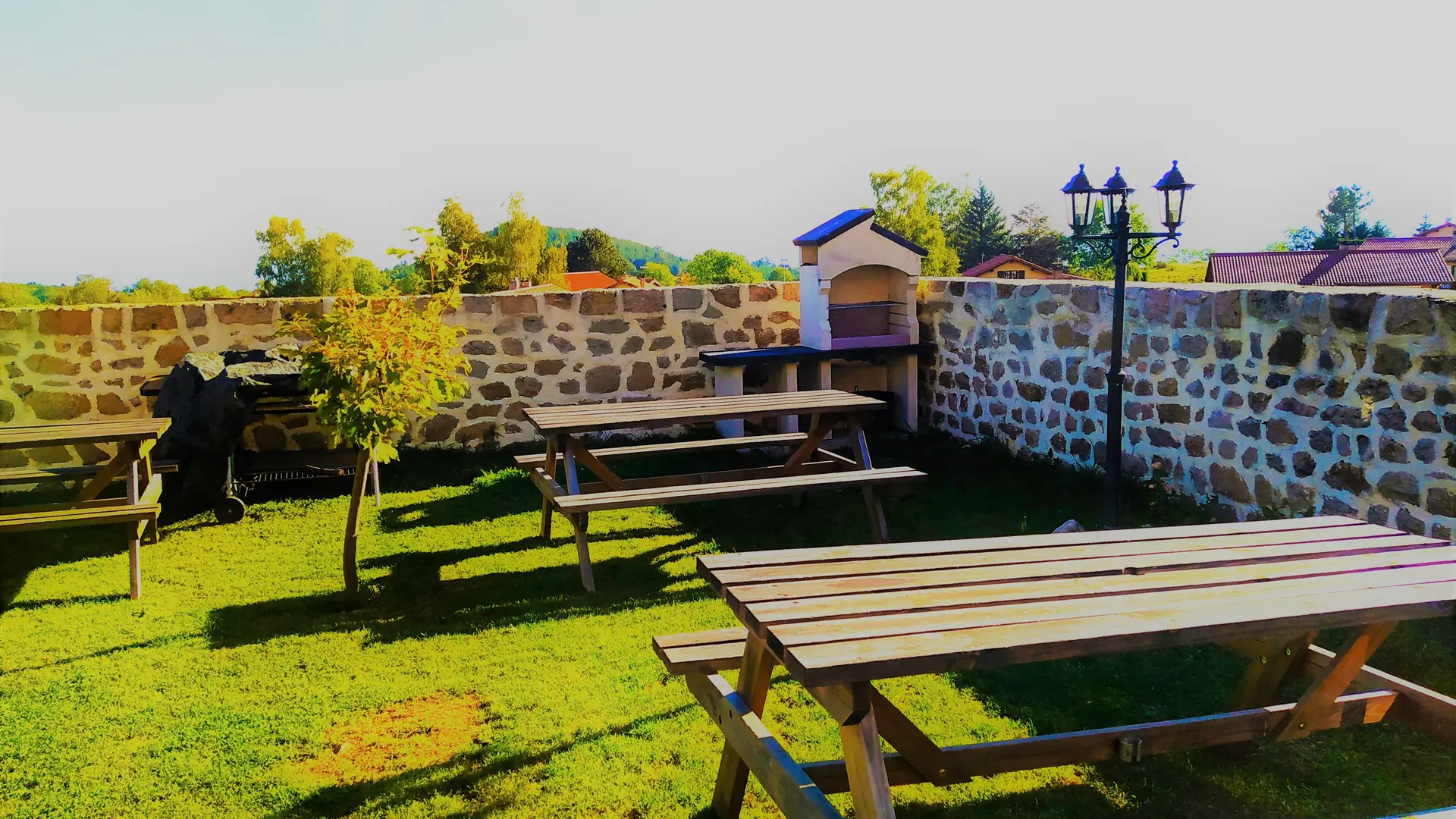 La Bâtisse aux Lanternes - Gîtes de Charme à St Bonnet le Château (42)