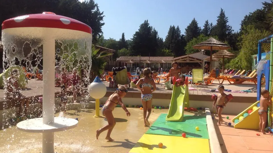 Jeux aquatiques Camping de Taradeau