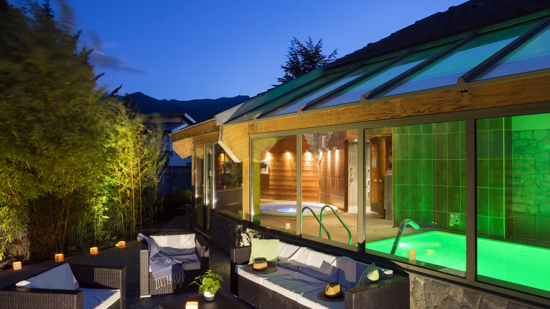 Le Spa Perle d'Eau en nocturne