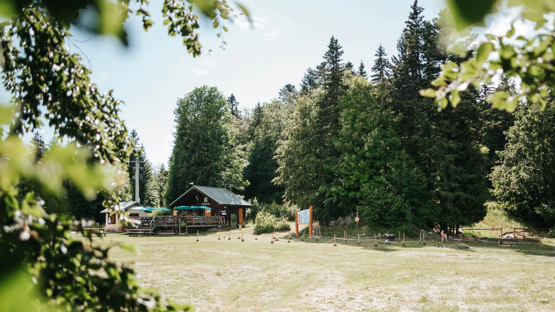 Une grande arena naturelle pour vos activités extérieures