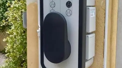 Borne de recharge électrique
