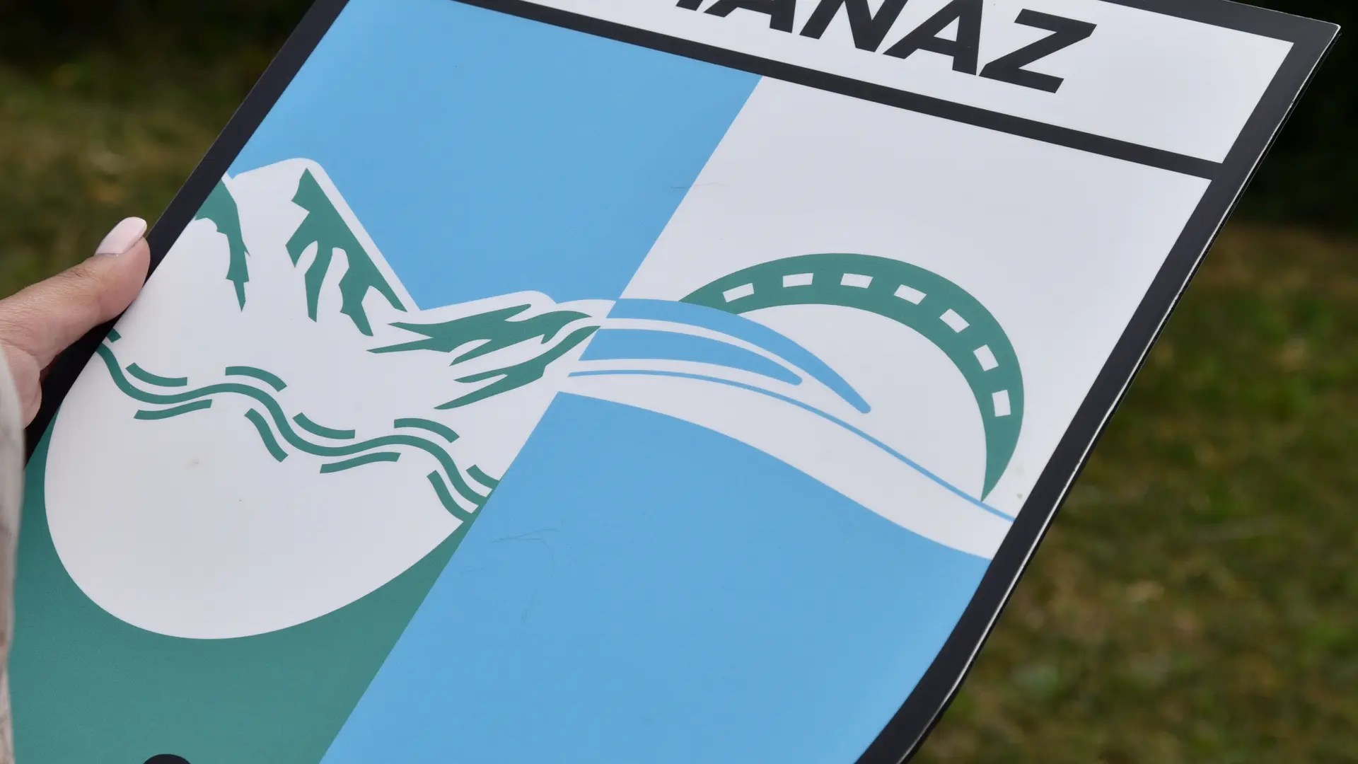 Blazon de Chanaz