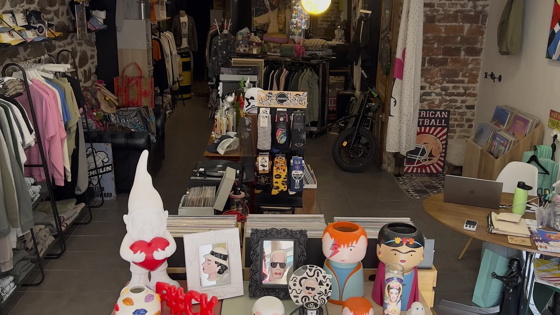 Intérieur boutique - entrée