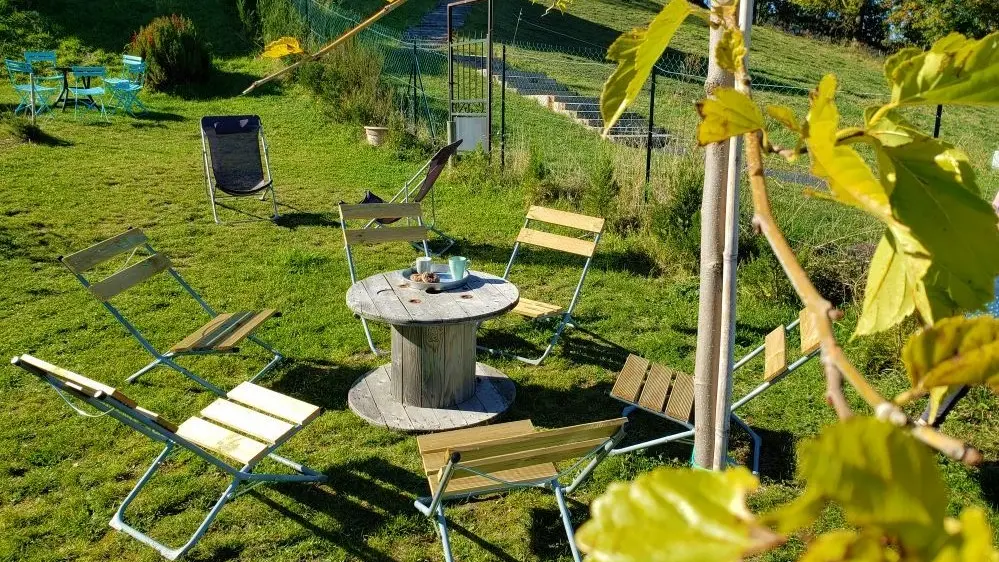 La Bâtisse aux Lanternes - Gîtes de Charme à St Bonnet le Château (42)