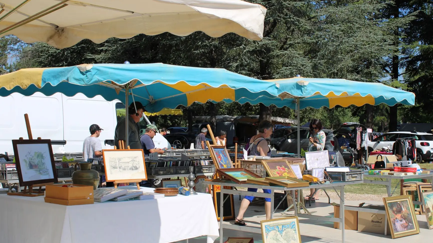 Brocante - Vide grenier