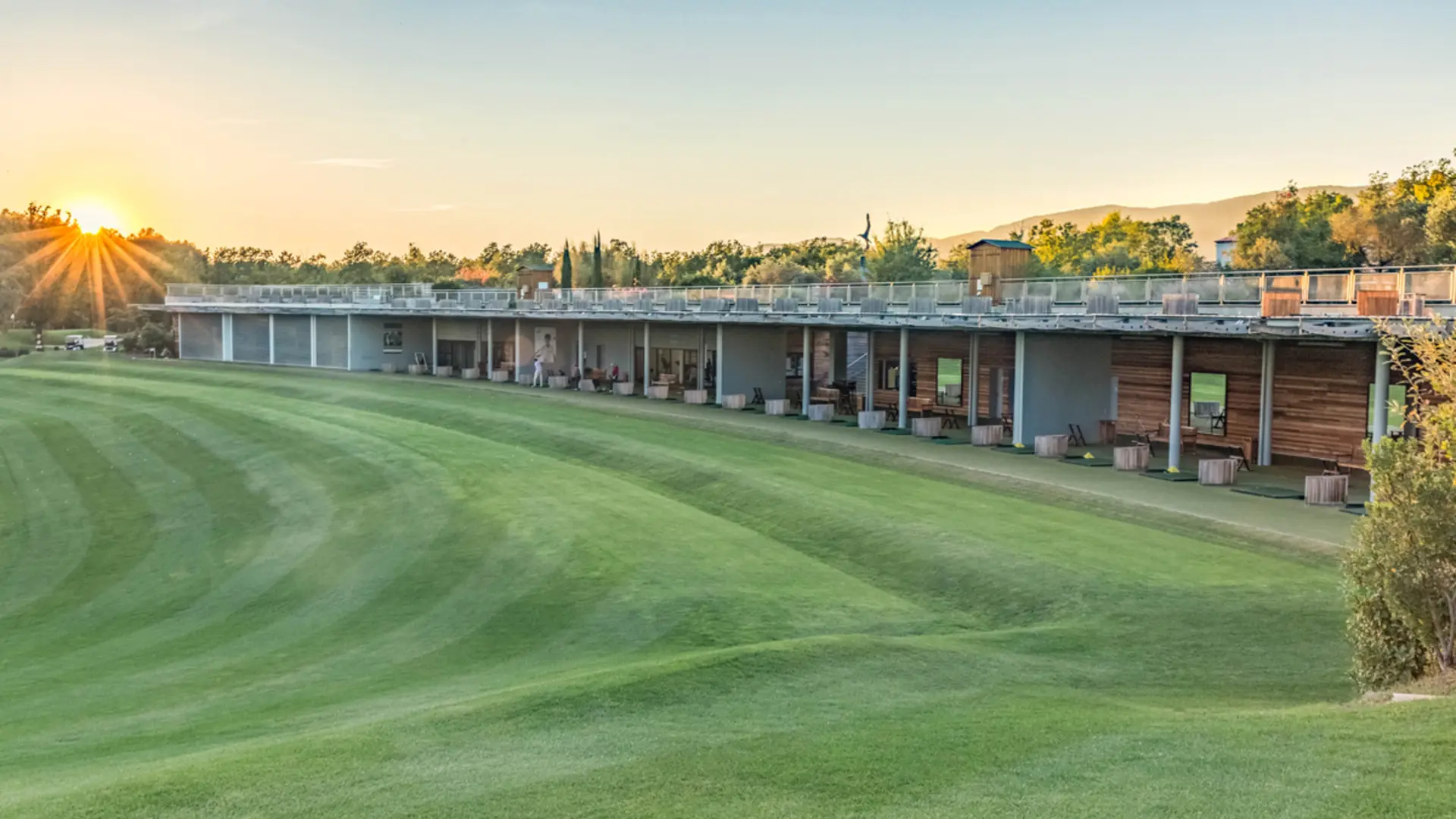 Practice Albatros Golf Performance Center