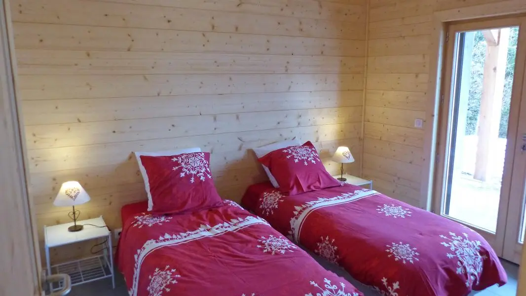 2ème chambre en rez de jardin - Lits modulables : 2 lits simples ou 1 lit double