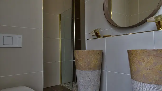 Salle d'eau de la chambre Mistinguett