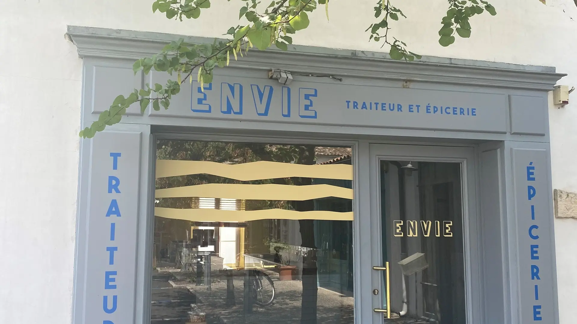 Notre boutique à l'extérieur