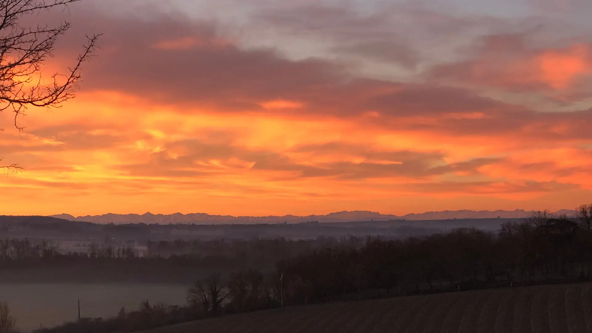 Levé de soleil sur les Pyrénées