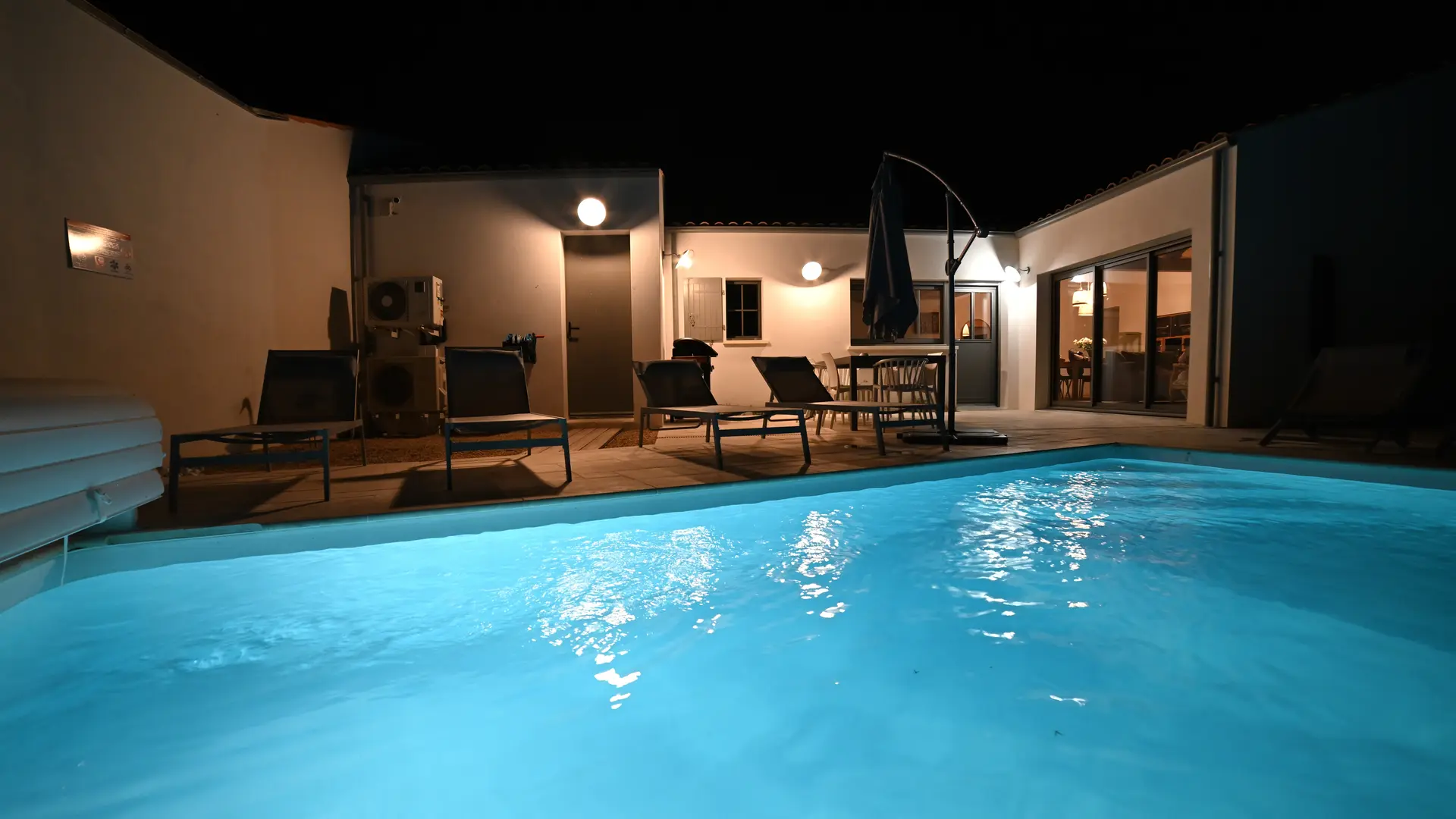 piscine nuit