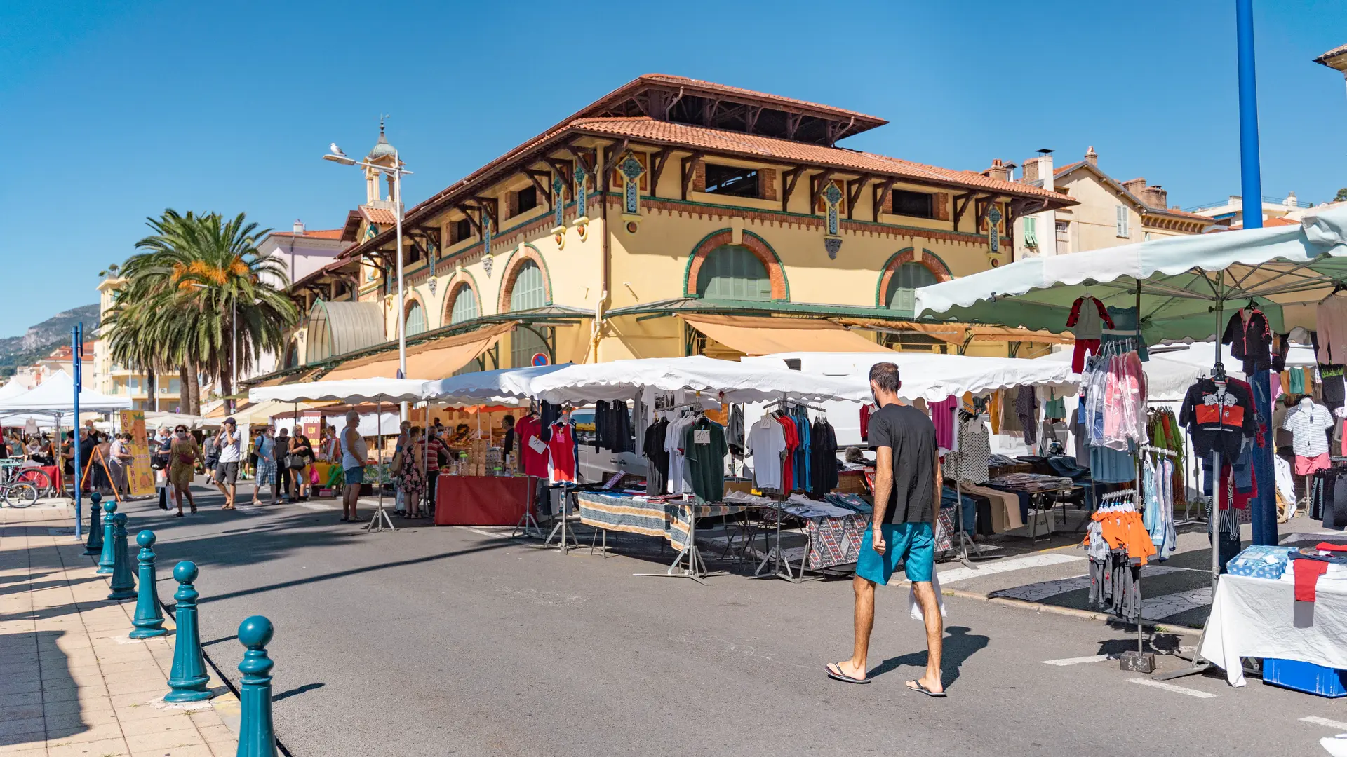 Passage marché Menton