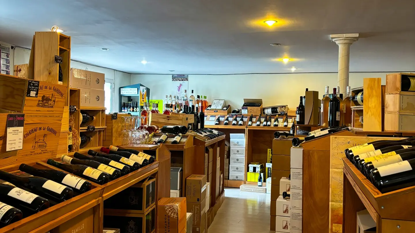 Magasin de spiritueux Caves et Domaines à Saint-Rémy-de-Provence