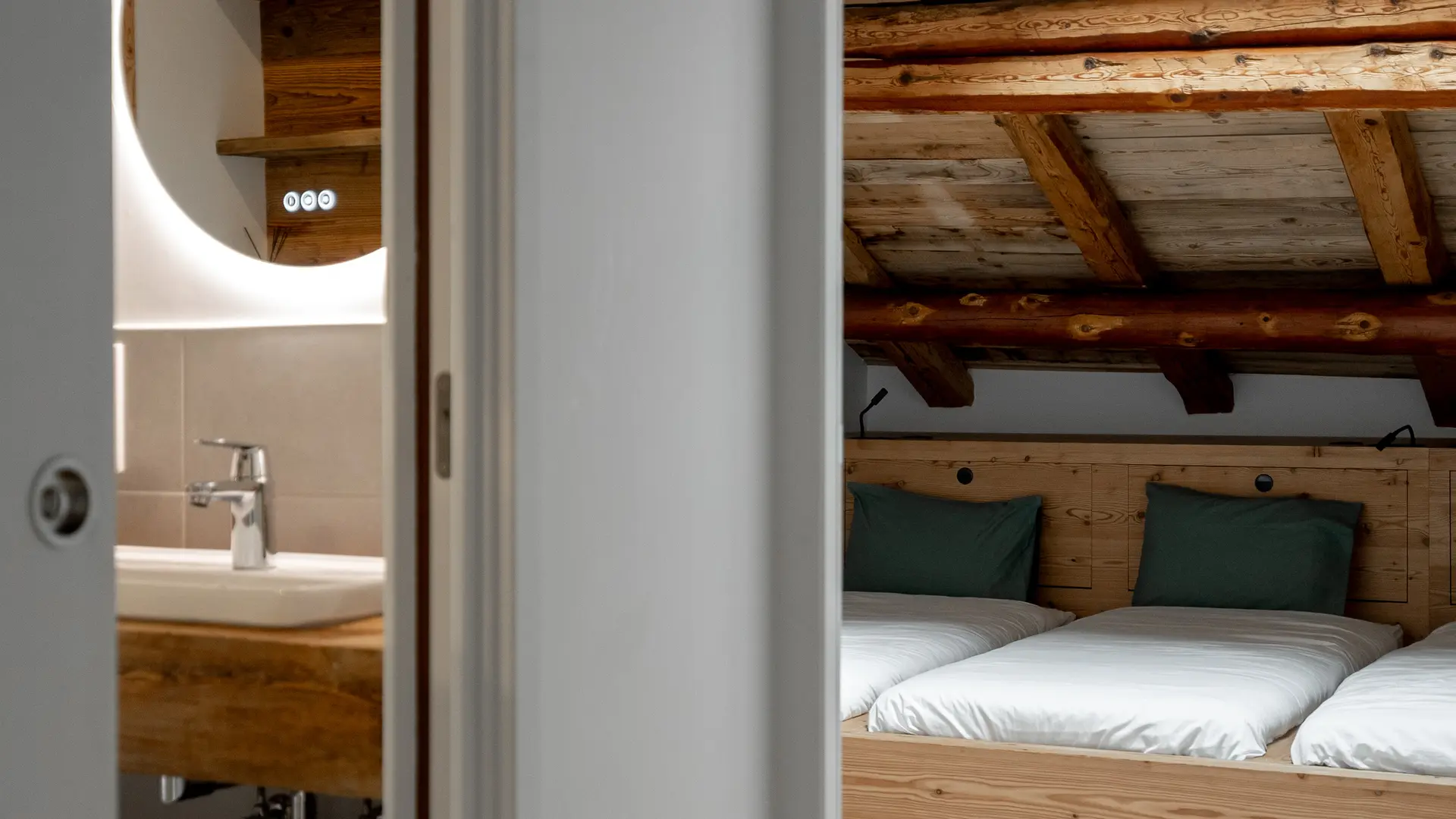 Chambre 3 salle d'eau