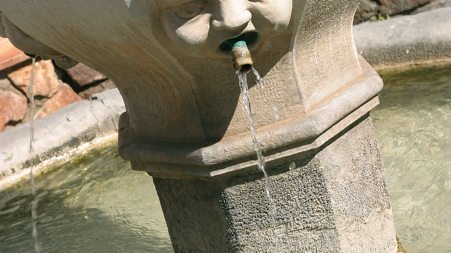 Fontaine vieille