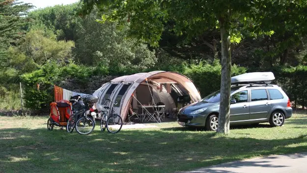 Emplacements : tente, caravane, camping-car