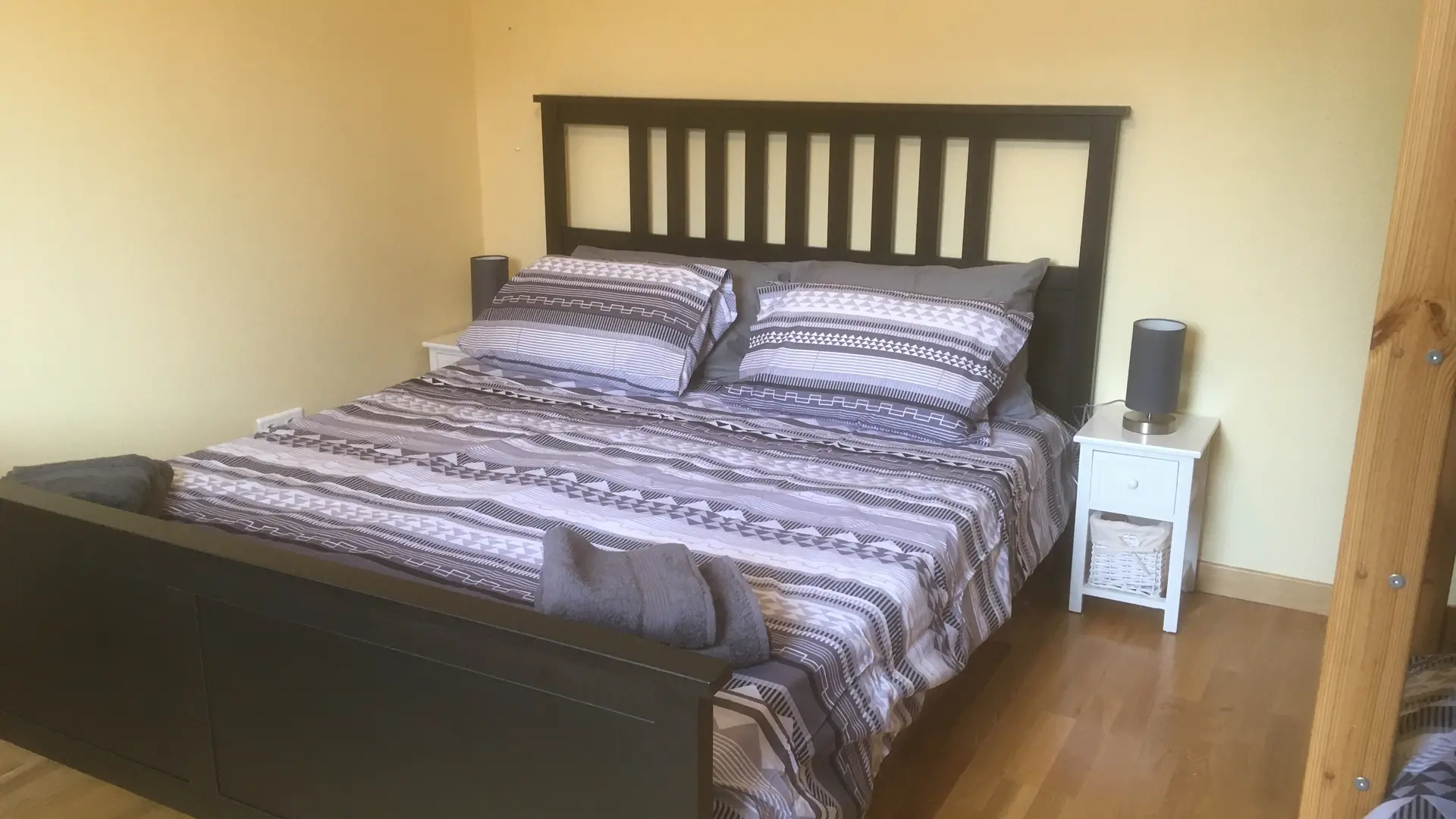 Chambre RDC lit 160x200 et lit superposé