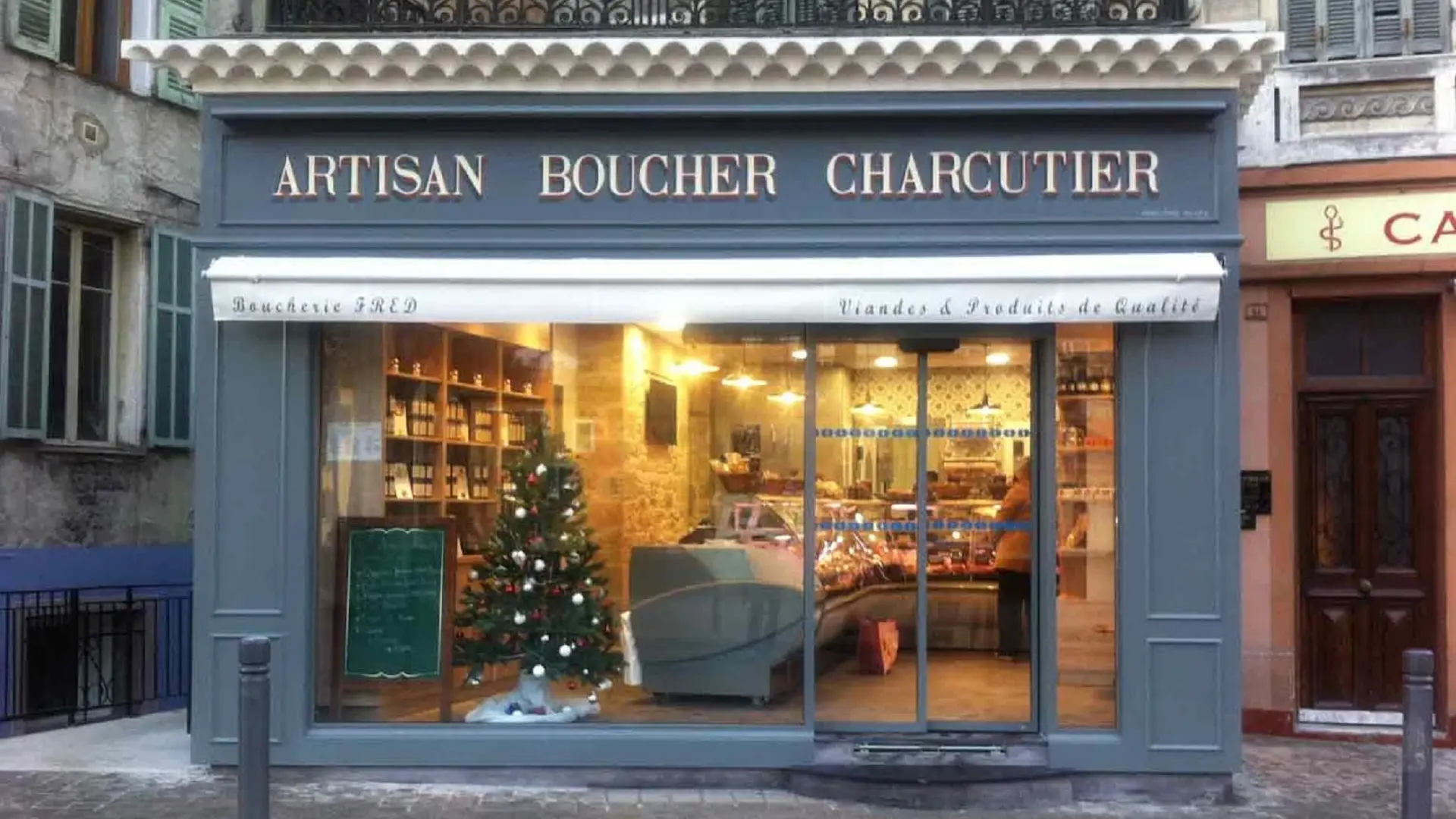 devanture de la boucherie