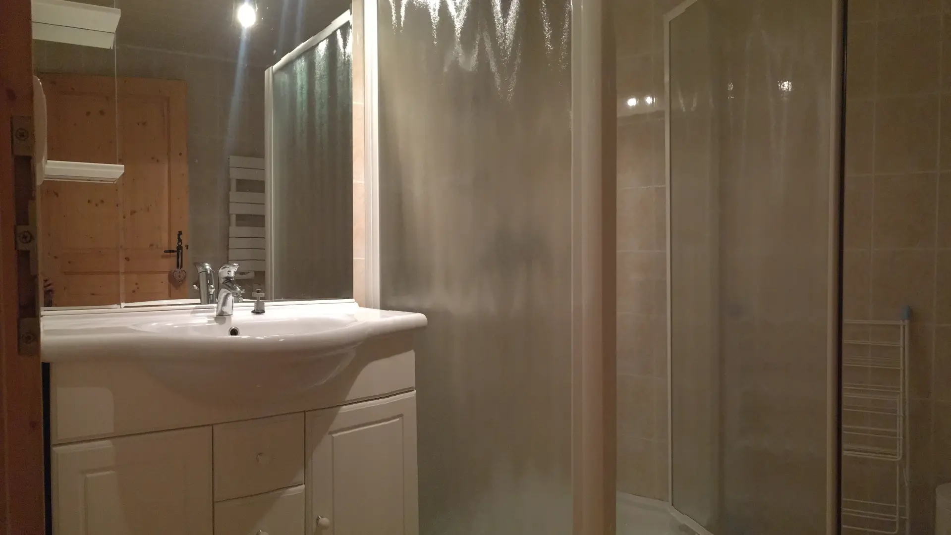 salle de bain appartement le saubody