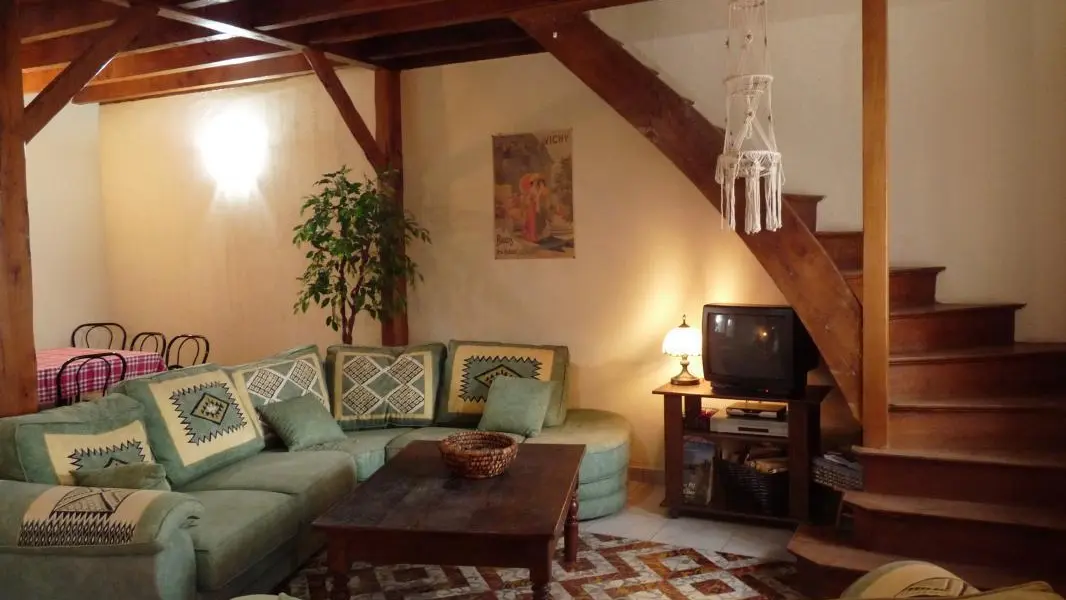 Gite de la Ferme de Gayere à Nizerolles, salon