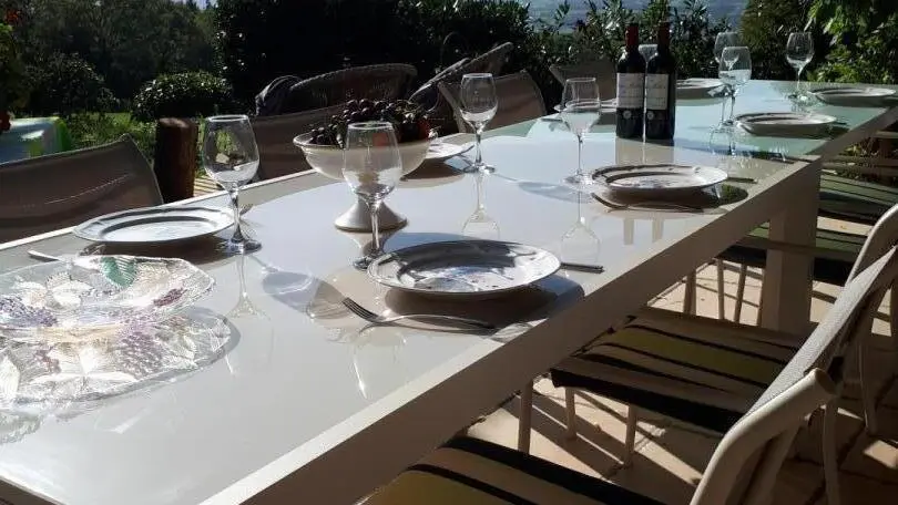 Un déjeuner en terrasse l'hiver