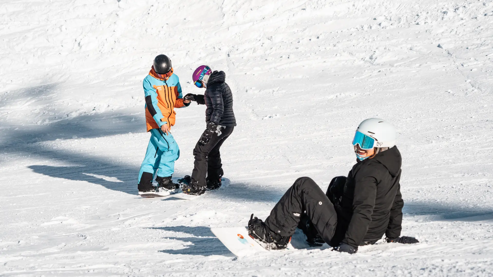 Cours de snowboard avec un moniteur