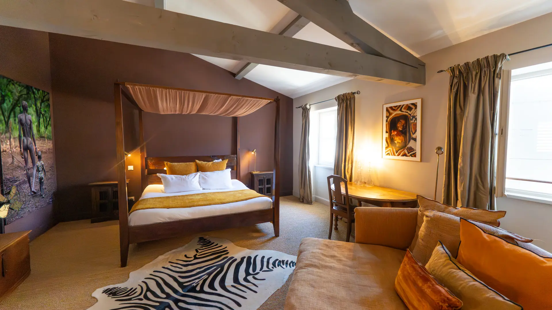 Chambre avec lit à Baldaquin.