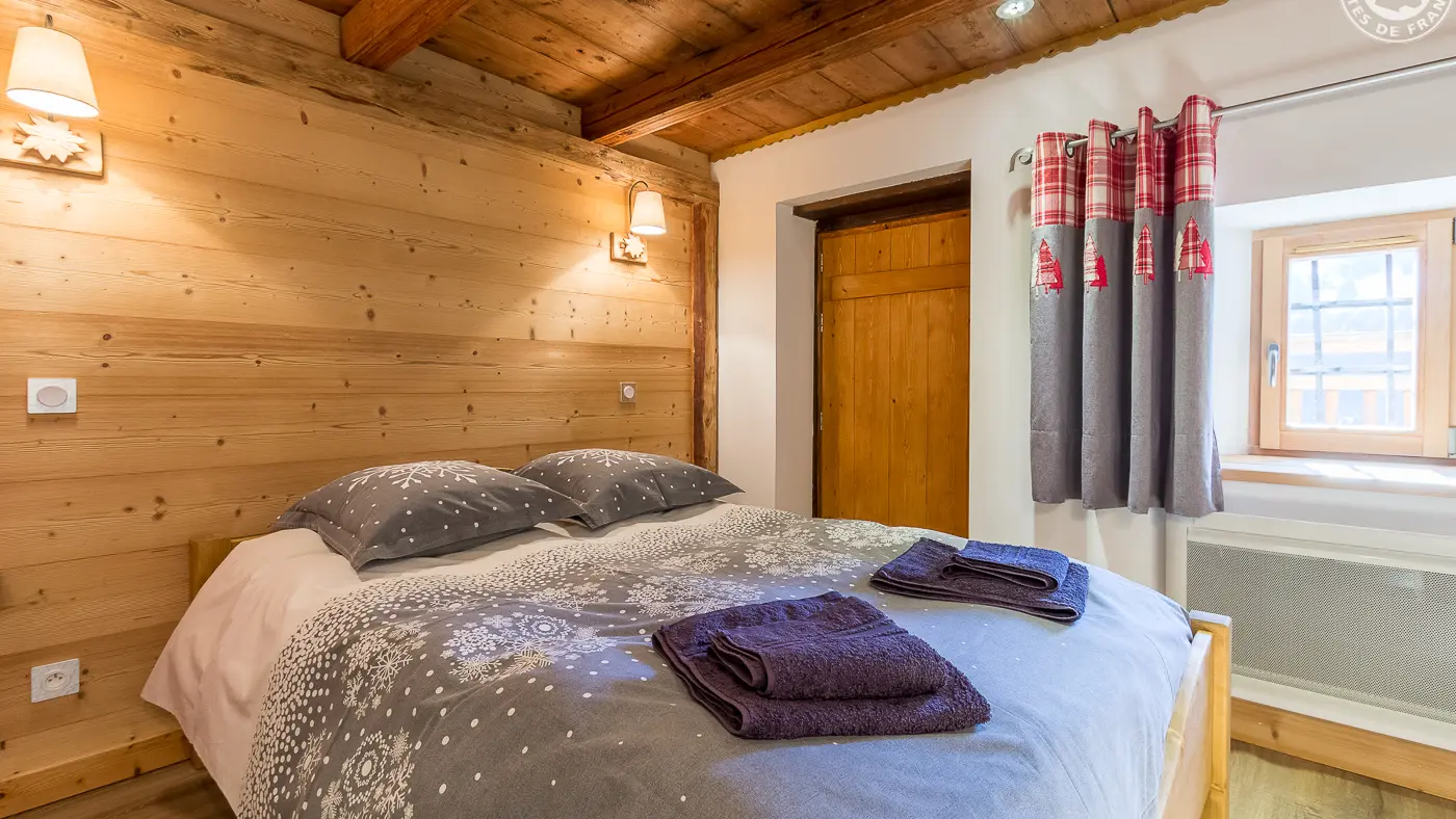 CHAMBRE 3 (lit 140x200)