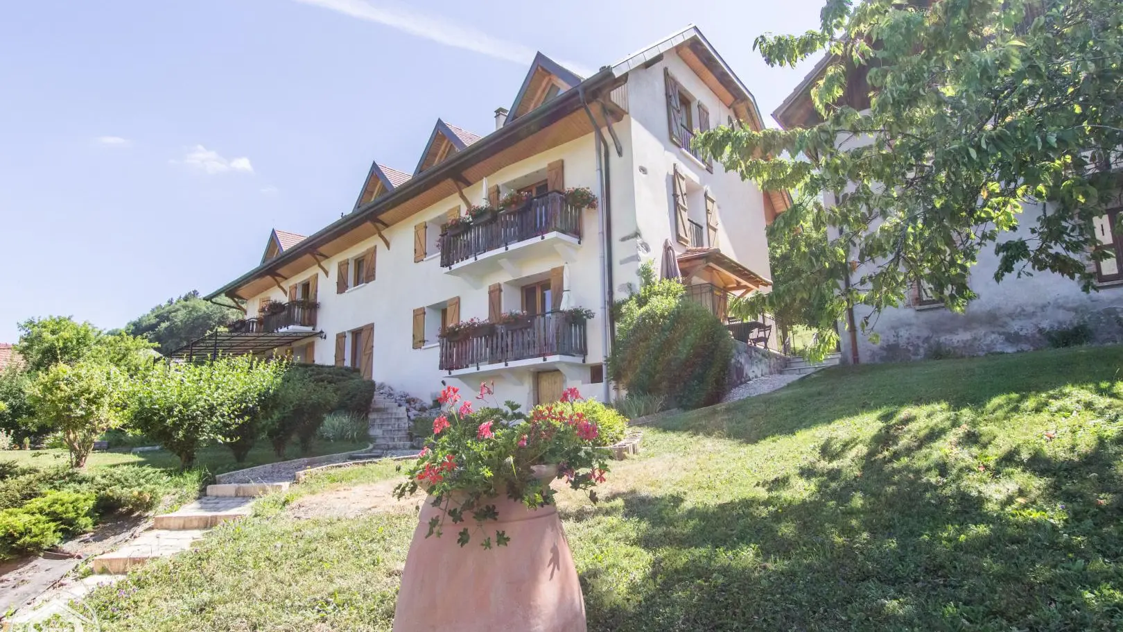 Vue depuis le terrain commun