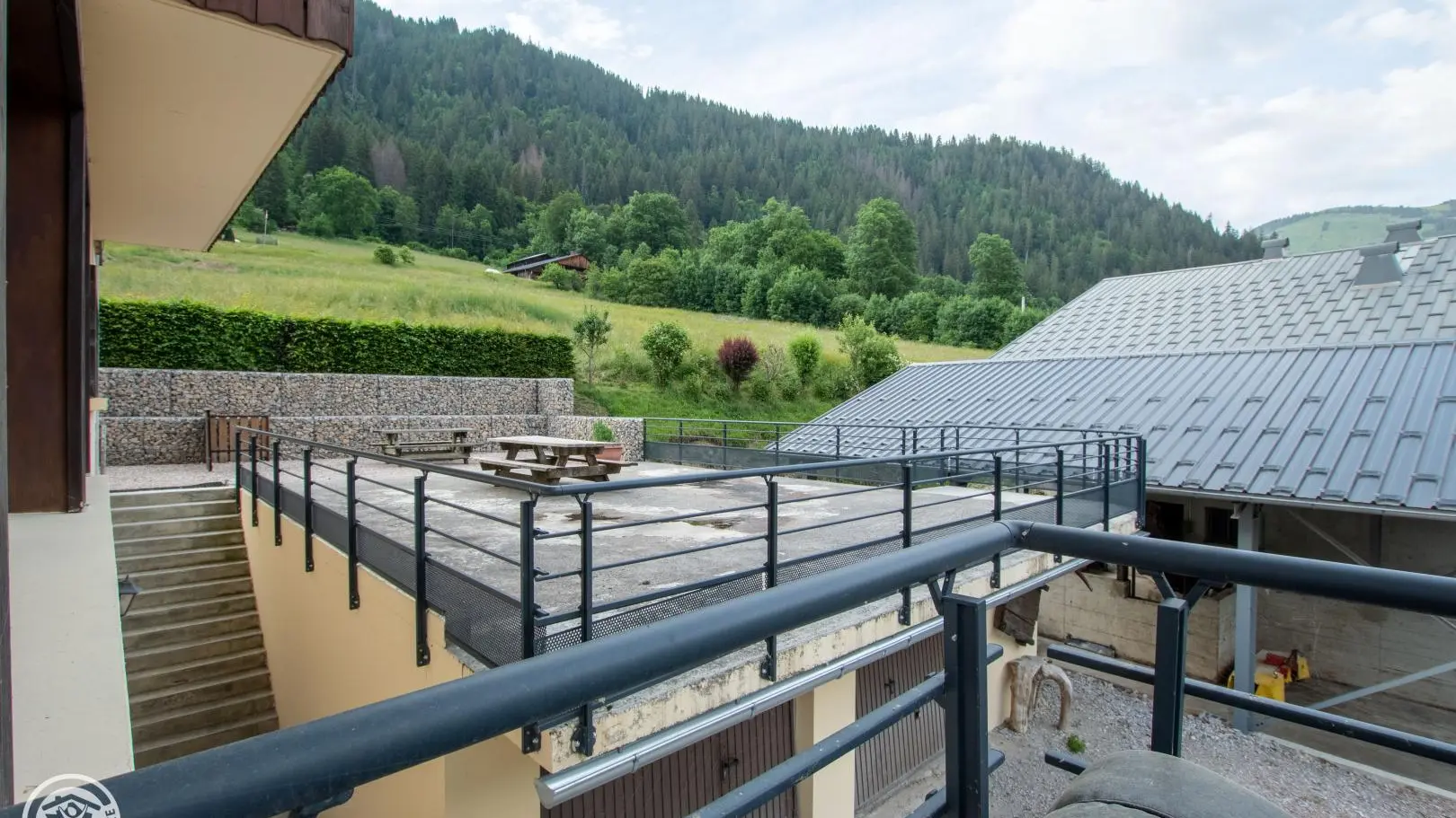 2ème terrasse accessible depuis la première.