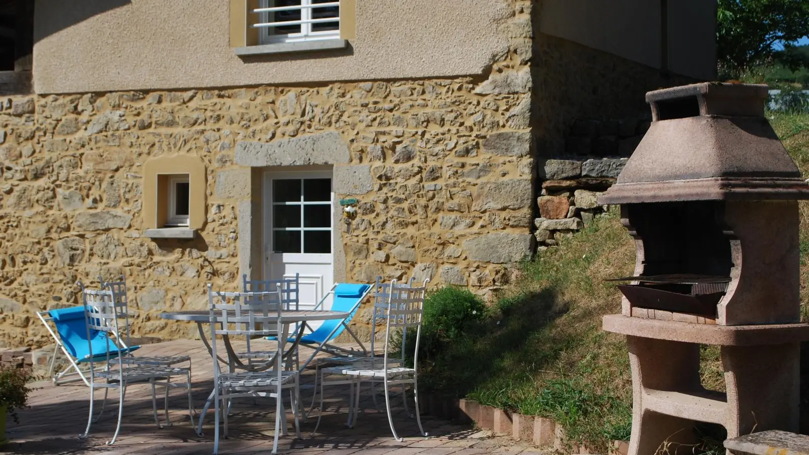 2ième terrasse avec barbecue