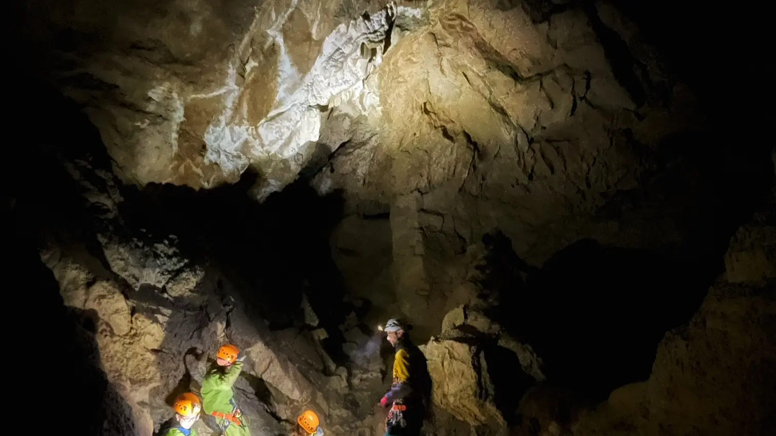 Connaitre et appréhender le milieu karstique