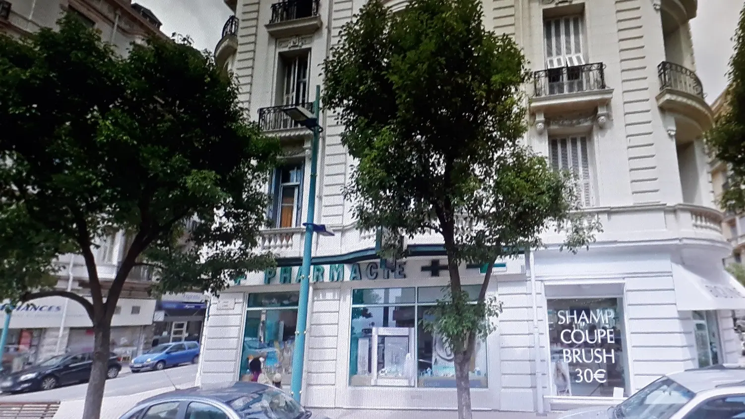 Façade de la Pharmacie Ballestra-Bartin