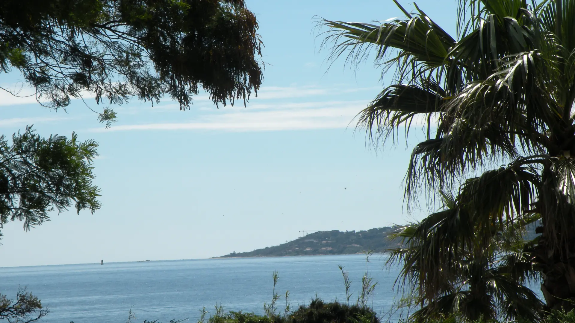 Vue Mer et Saint-Tropez