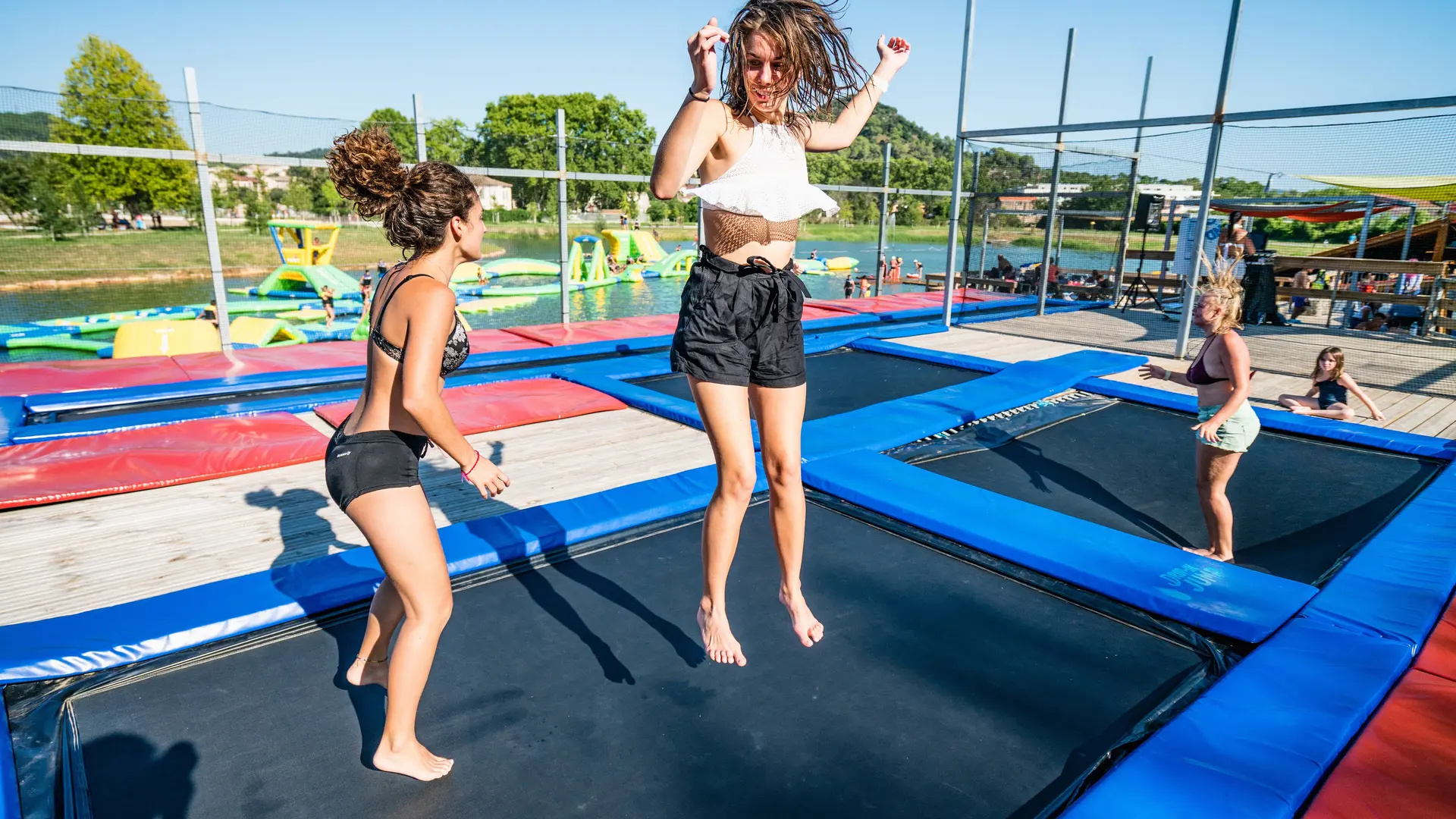 Trampoline