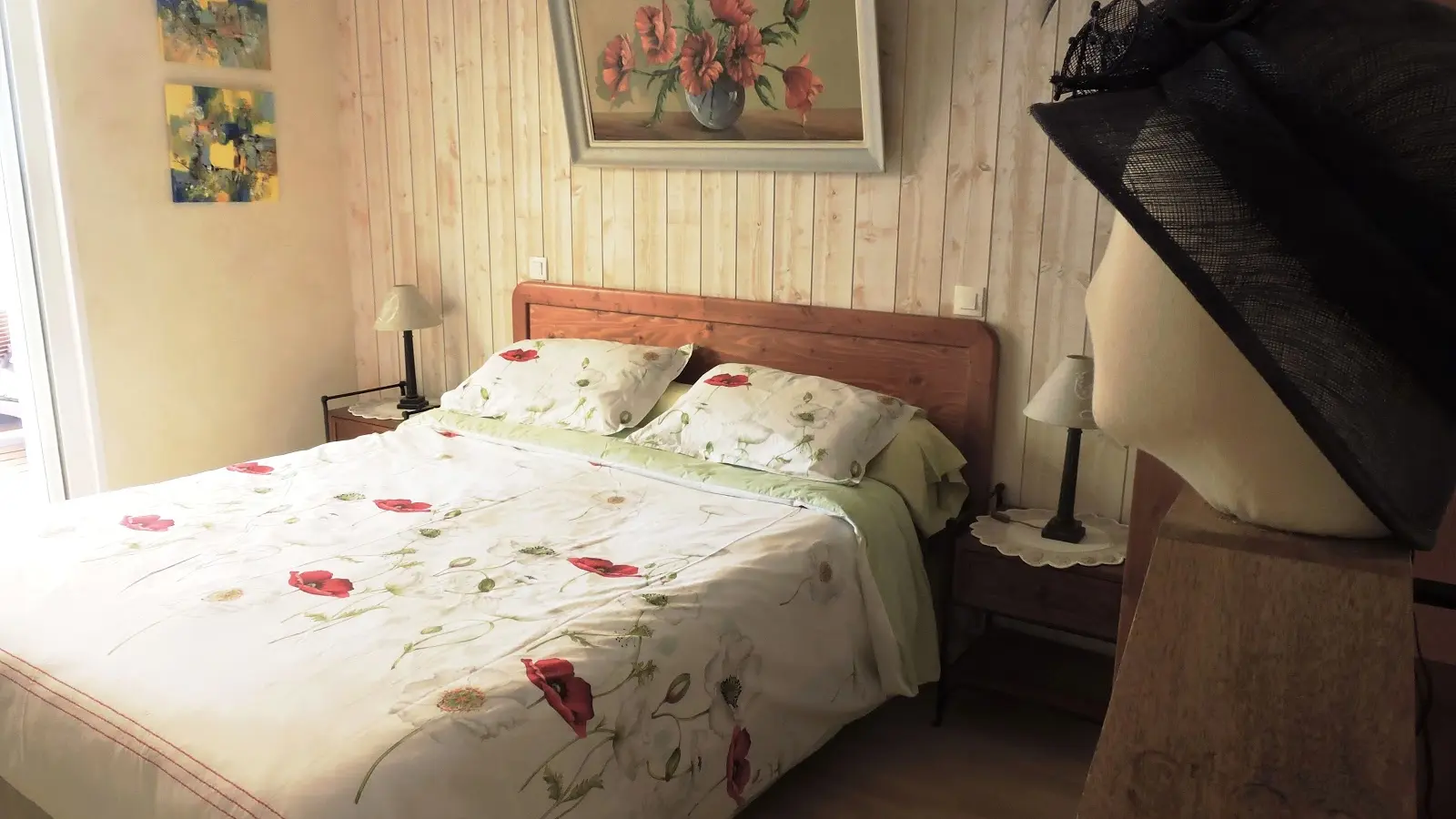 dormitorio grande con cama de 160 cm