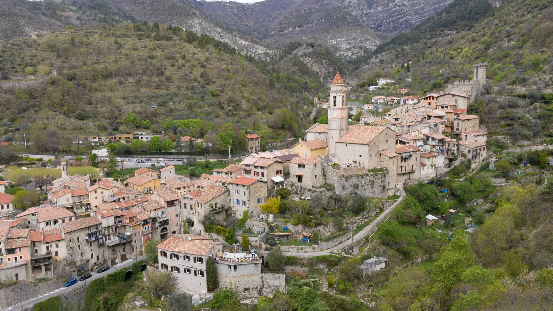 Village Lucéram Gîtes de France Alpes-Maritimes