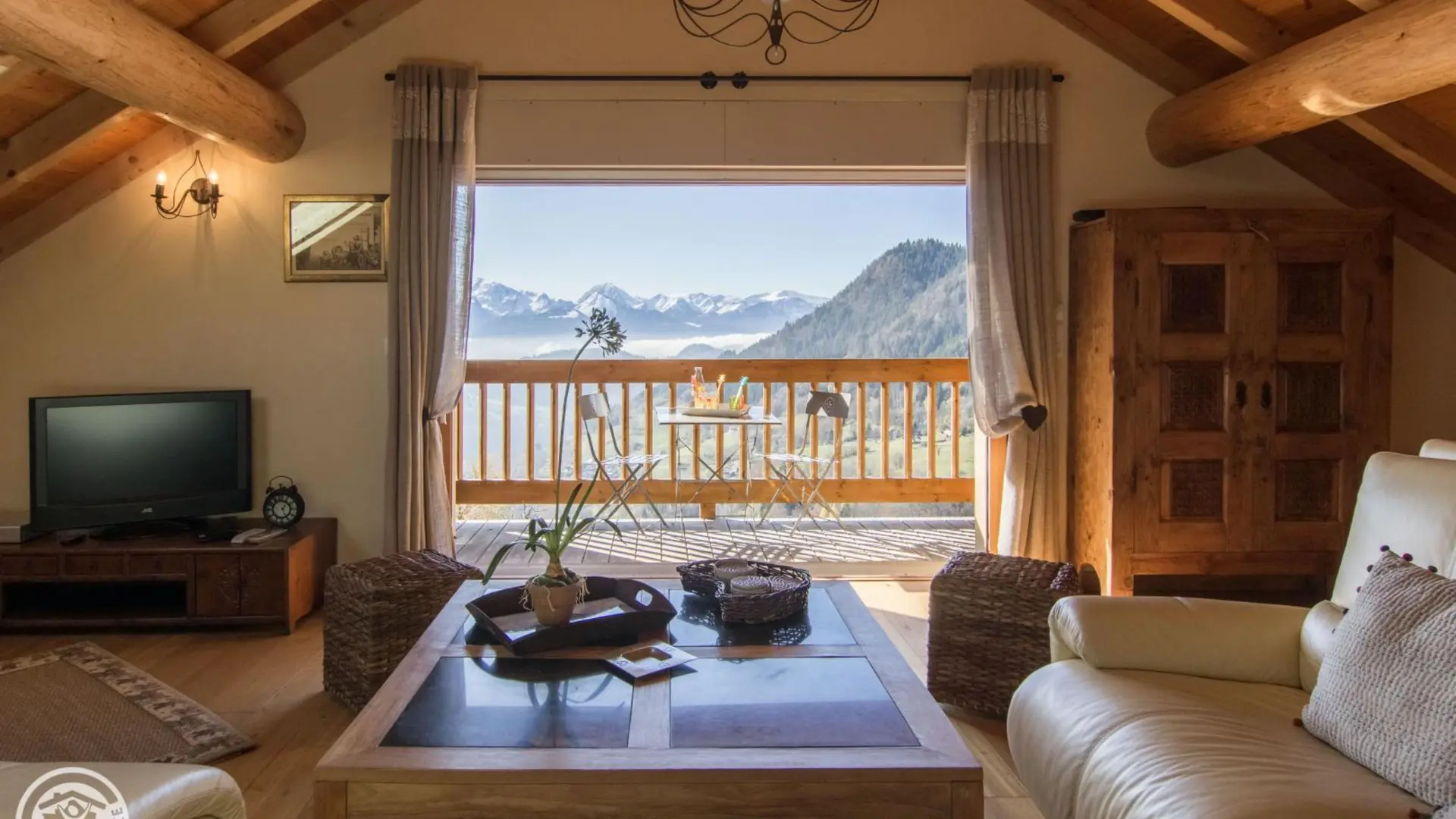 Grande pièce à vivre, appartement du Haut