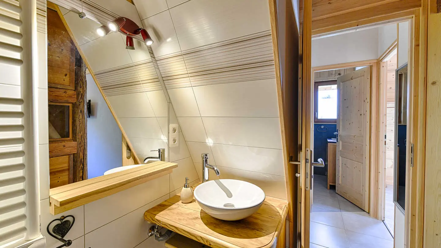 Salle d'eau attenante à la chambre master