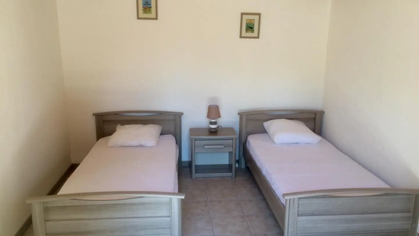 Chambre 2 lits 1 pers. Gîte 6180 Ferme Riola Contes Gîtes de France Alpes-Maritimes